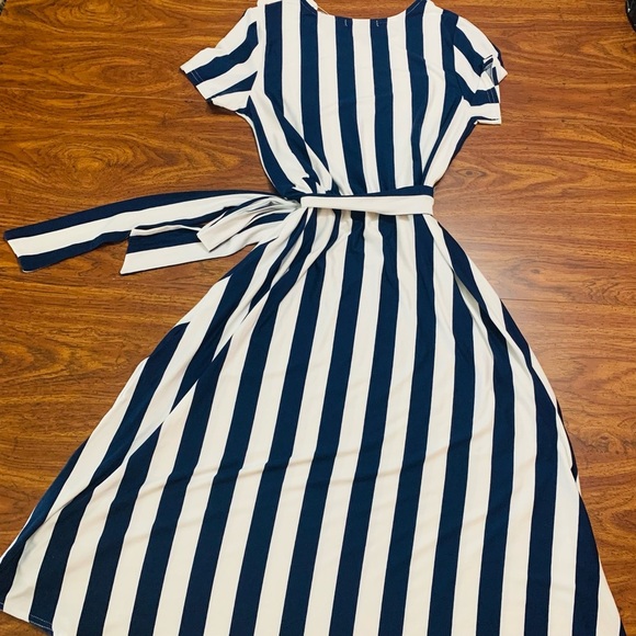 NEW LEVACA Flowy Blue and White Striped Midi Dress - Picture 10 of 11